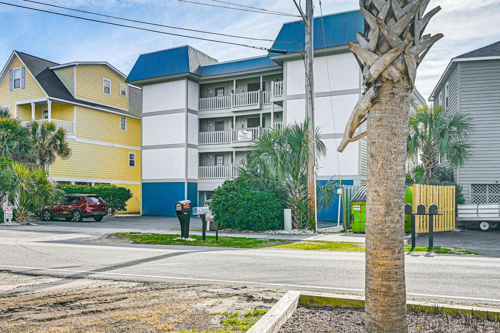 On-The-Beach Escape Oceanfront In Surfside! Миртл-Бич Экстерьер фото