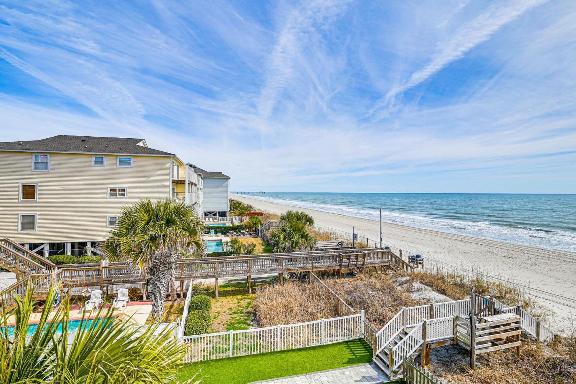 On-The-Beach Escape Oceanfront In Surfside! Миртл-Бич Экстерьер фото