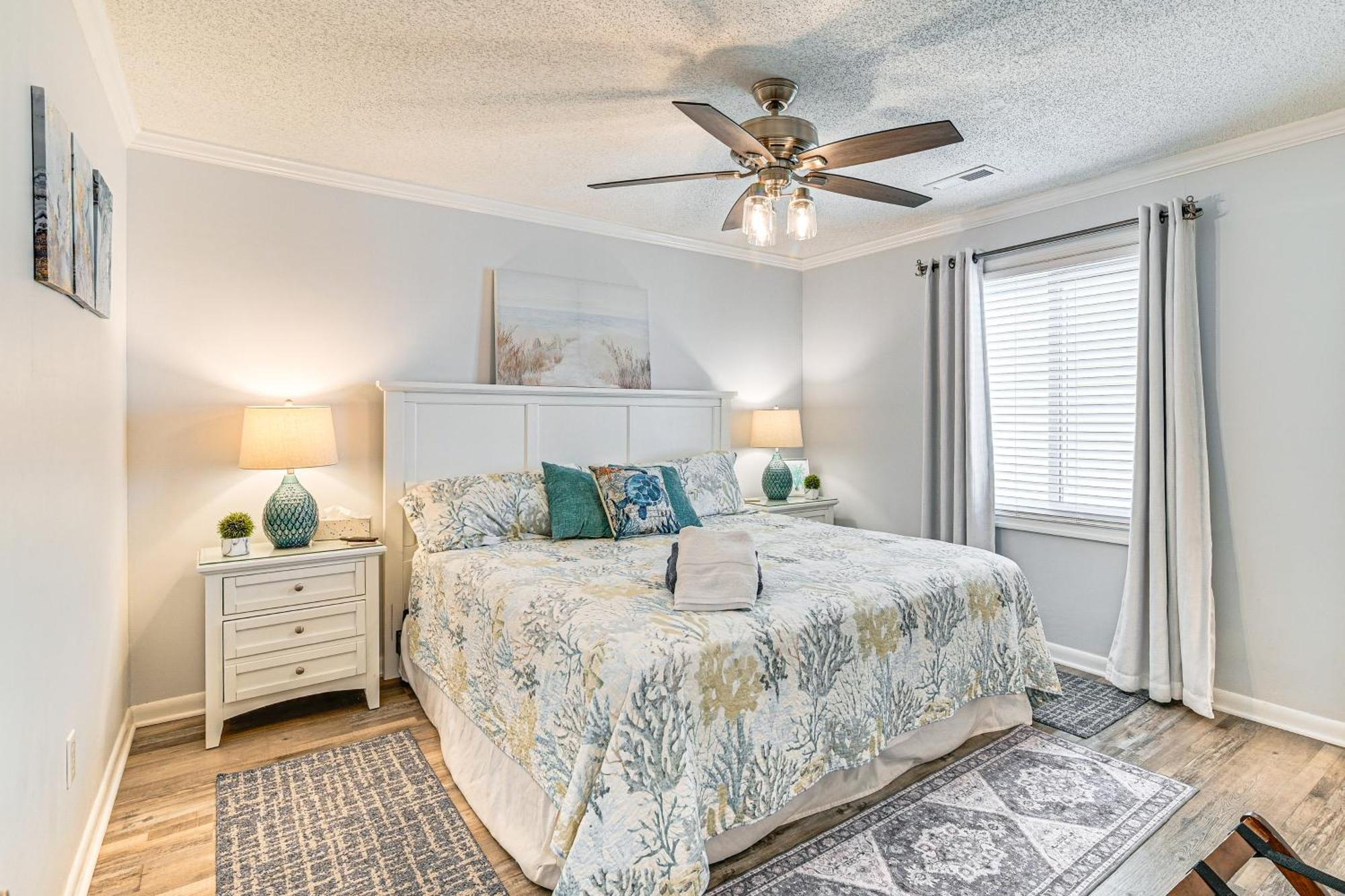 On-The-Beach Escape Oceanfront In Surfside! Миртл-Бич Экстерьер фото